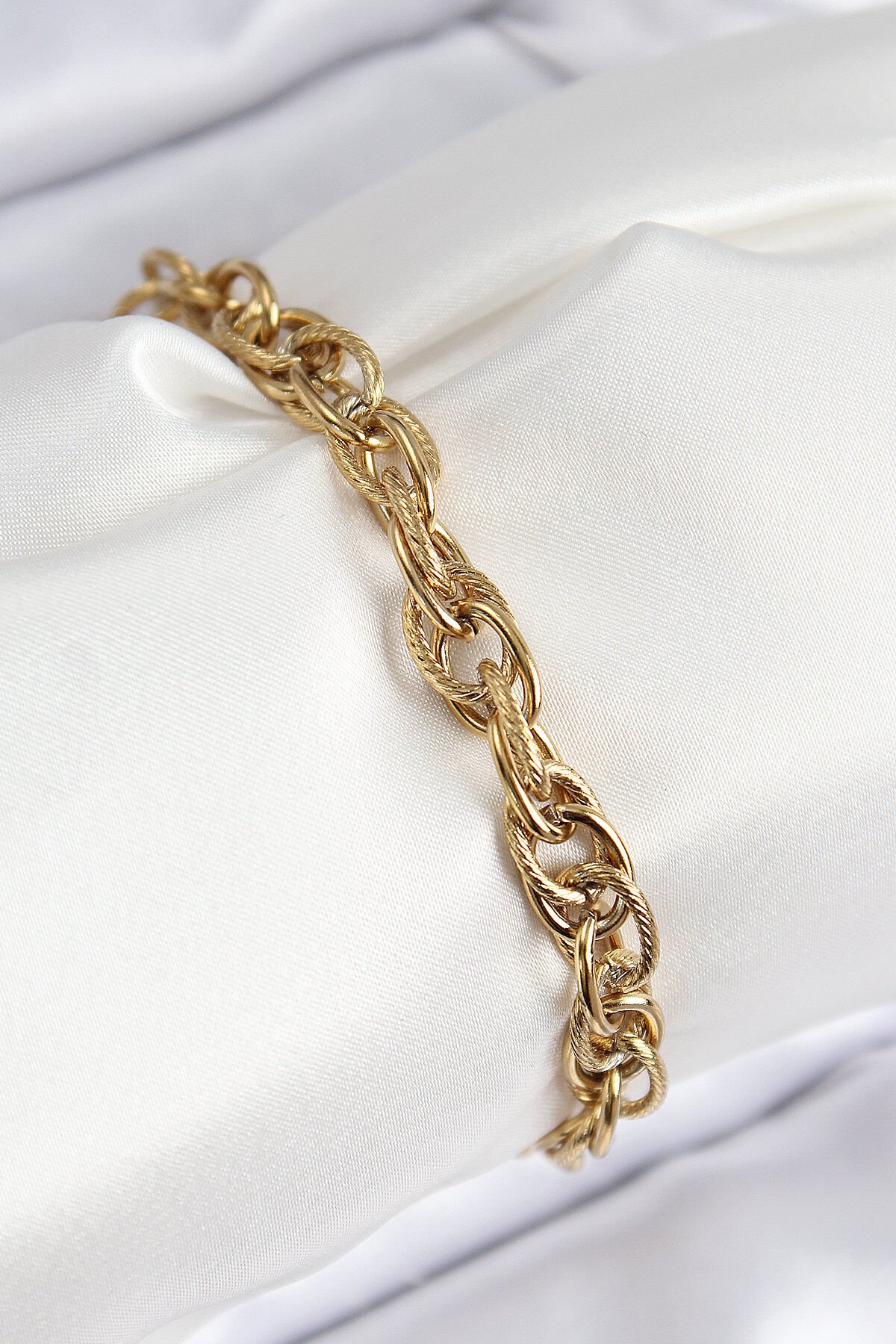 316L Çelik Klasik Dövme Halat Zincir Model Gold Renk Kadın Bileklik