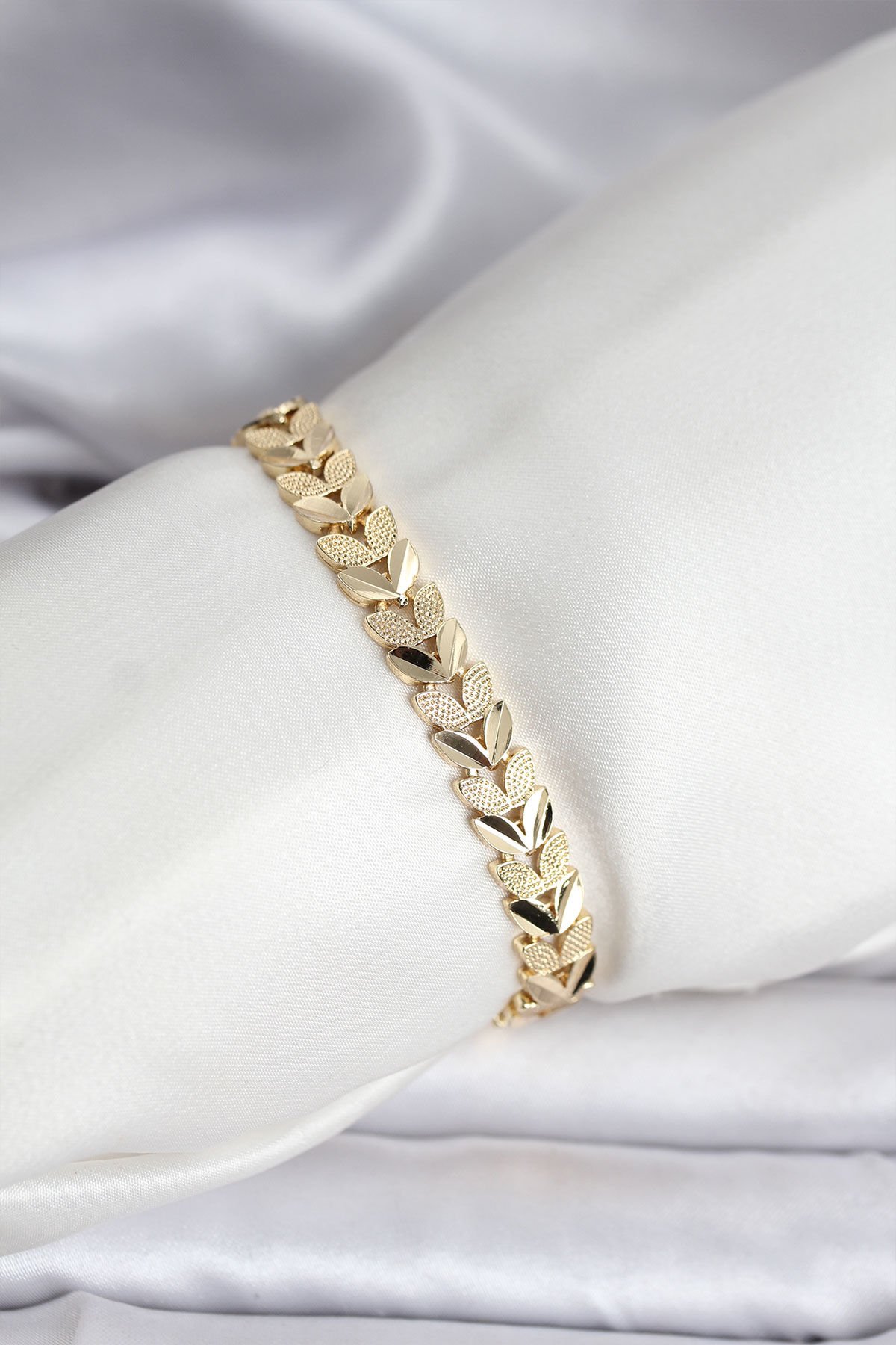 14K Gold Renk Kaplama Başak Model CM Kadın Bileklik