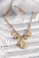 316L Çelik Gold Renk Ay Güneş Figür Deniz Kabuğu Detay Kadın Kolye