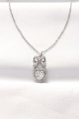 316L Çelik Silver Renk Zirkon Taşlı Kalpli Fiyonk Kolye