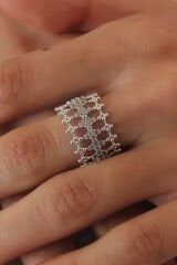 Gümüş Renk Motif Model Zirkon Taşlı Kadın Yüzük