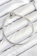 Pirinç Charm Zirkon Taşlı Yıldız Model Gümüş Renk Kadın Bileklik