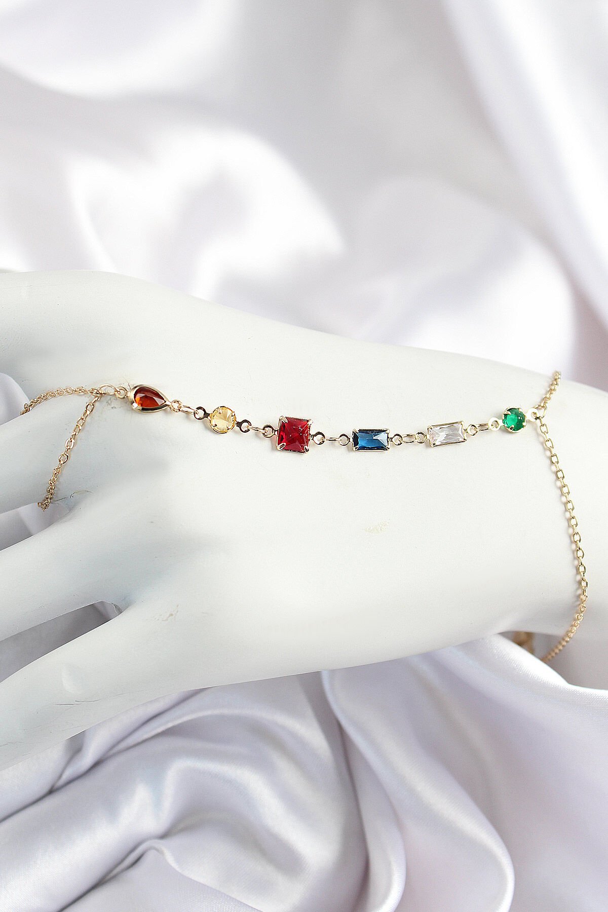 Pirinç Renkli Zirkon Taşlı Y Model Gold Renk Kadın Şahmeran