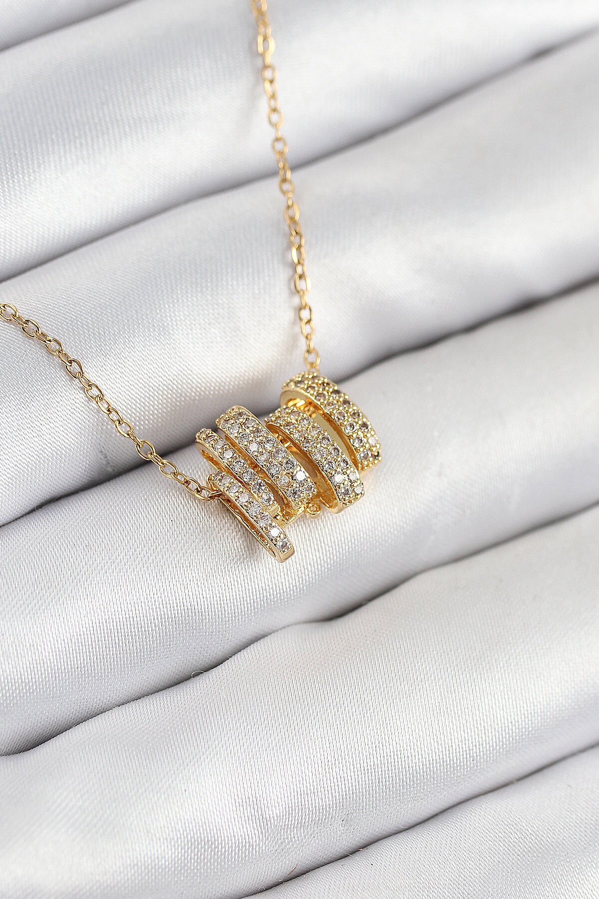 316L Çelik Zirkon Taşlı Sarmal Model Gold Renk Kadın Kolye