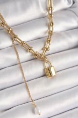 316L Çelik Gold Renk Tiffany Zincir Model Kilit Figür Sallantı İnci Detay Kadın Kolye