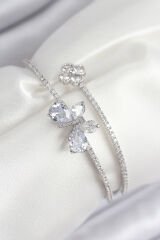 Pirinç Zirkon Taşlı Kelebek Ve Yonca Model Gümüş Renk Kadın Bileklik