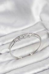 Çiçek Model Pirinç Gümüş Renk Kadın Bileklik