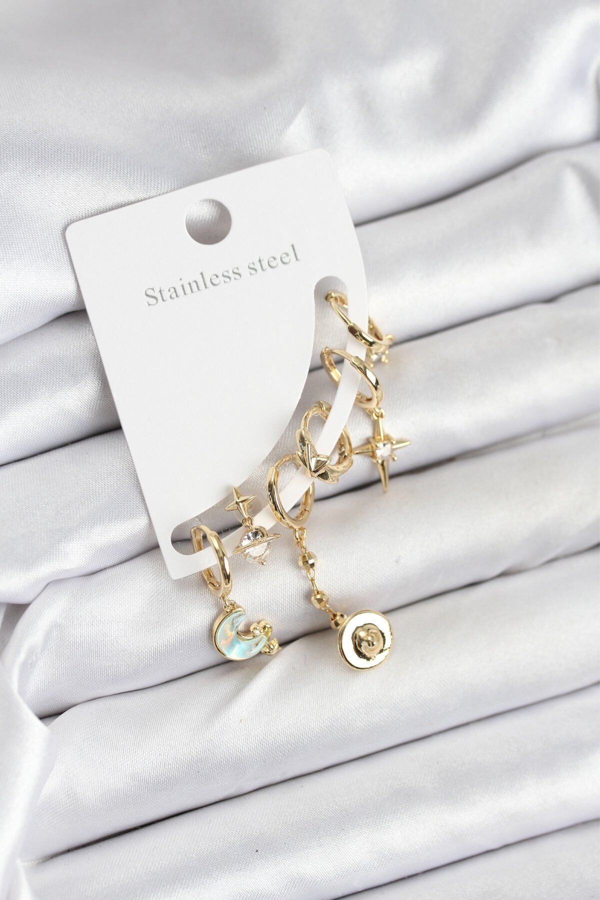 Pirinç Gold Renk Ay Model Kadın Set Küpe