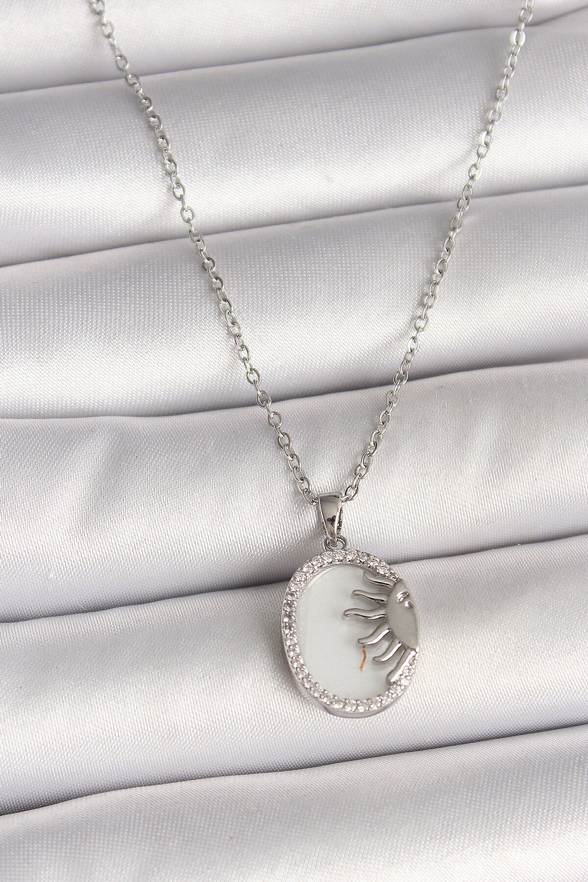316L Çelik Gümüş Renk Zincir Beyaz Mineli Gün Batımı Model Zirkon Taş Detaylı Kadın Kolye