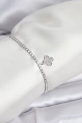 Yonca Model Zirkon Taşlı Gümüş Renk Asansörlü Su Yolu Bileklik