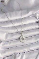 316L Çelik Gümüş Renk Zincir Beyaz Mineli Zirkon Taşlı Kutup Yıldız İşleme Kadın Kolye