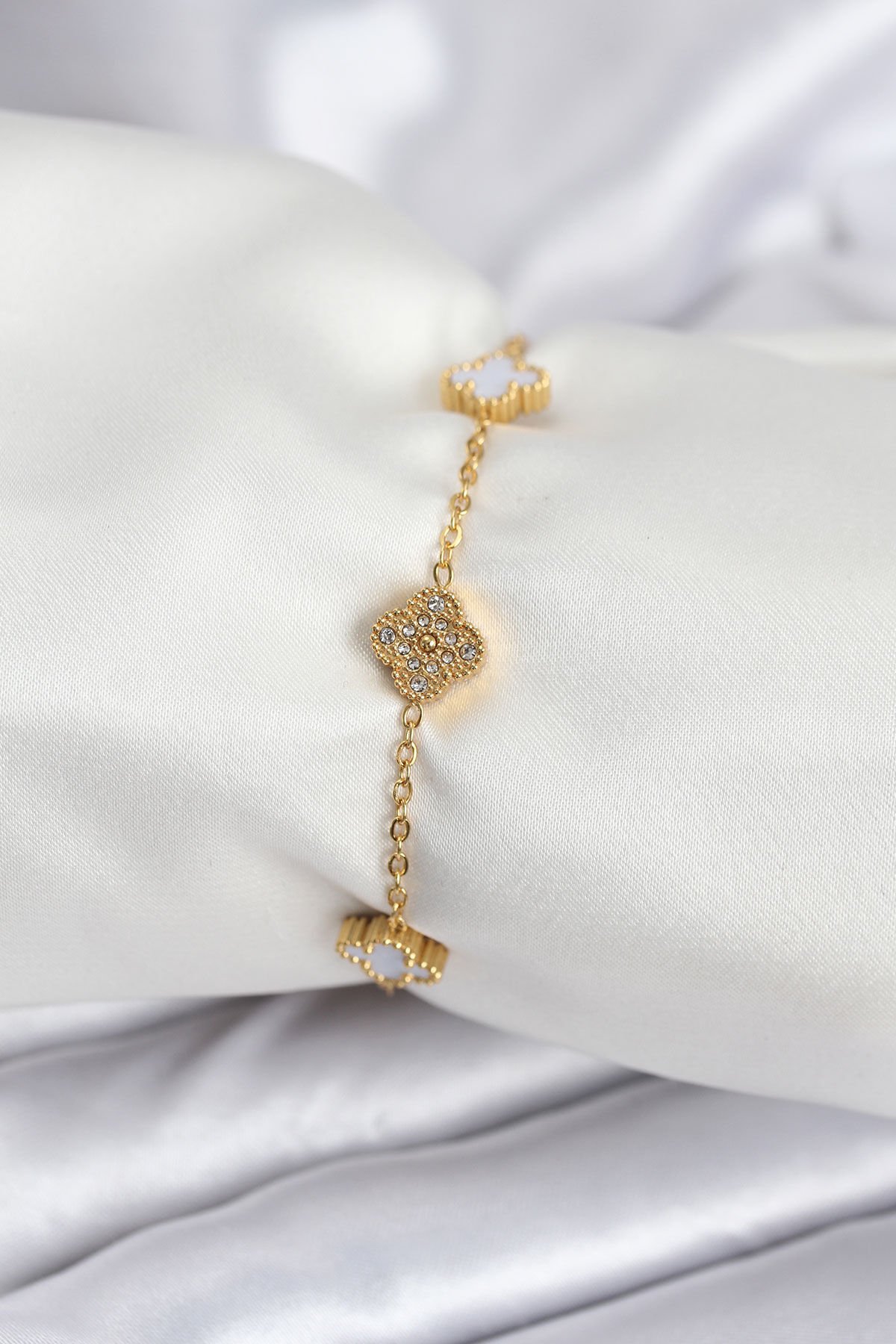 316L Çelik Gold Renk Beyaz ve Zirkon Taşlı Baby Boy Yonca Kadın Bileklik