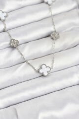 316L Çelik Zincir Gümüş Renk Beyaz ve Zirkon Taşlı Yonca Kadın Kolye