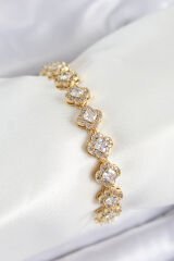 Pirinç Zirkon Taşlı Yonca Baget Model Gold Renk VIP Seri Kadın Bileklik