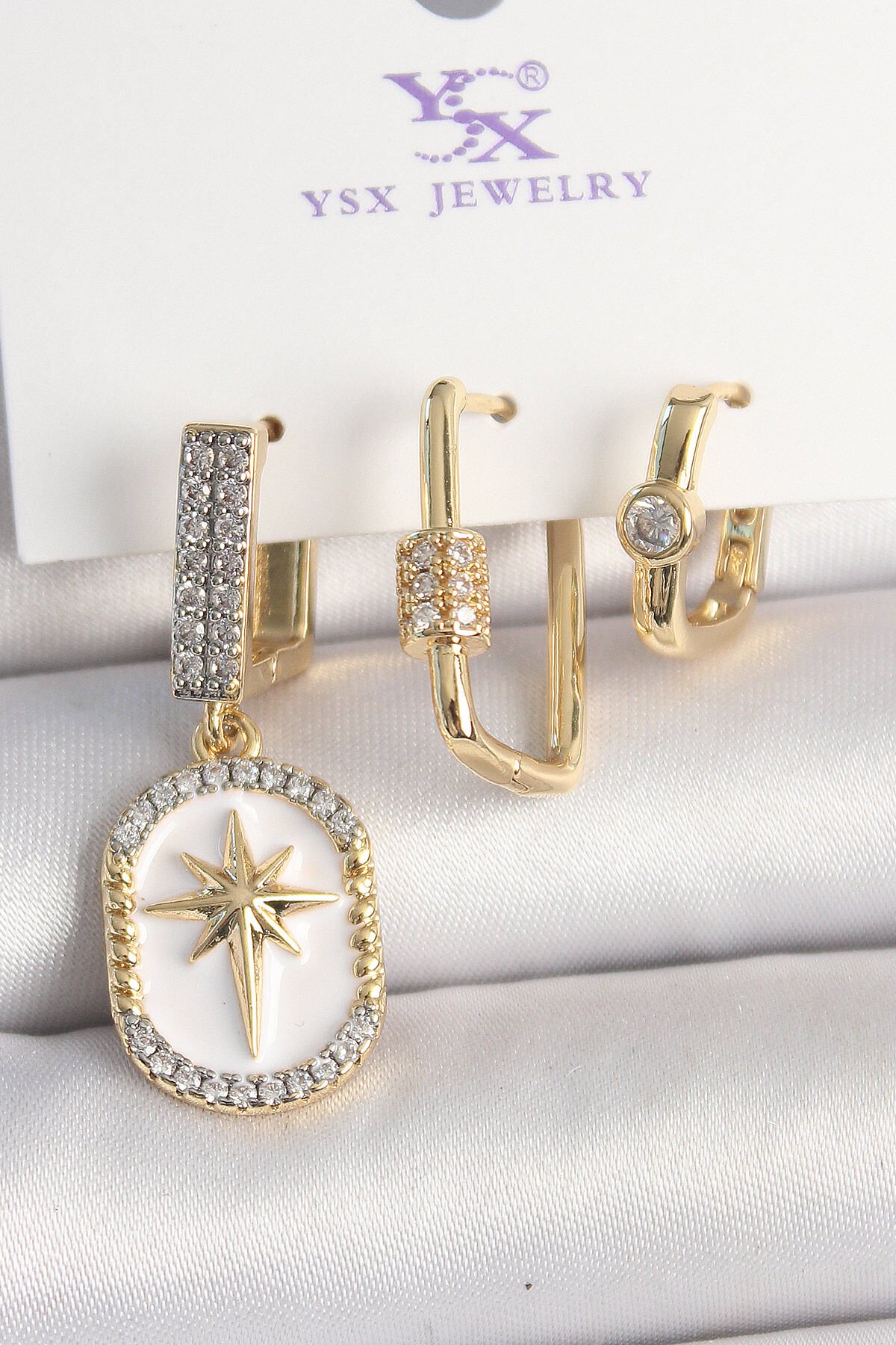 Pirinç Gold Renk Sallantı Zirkon Taş İşlmeli Yıldız Portre Model 3'Lü Kadın Kombin Küpe