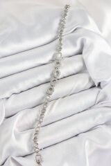 Pirinç Zirkon Taşlı Oval Model Gümüş Renk Kadın Bileklik