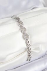 Pirinç Zirkon Taşlı Oval Model Gümüş Renk Kadın Bileklik