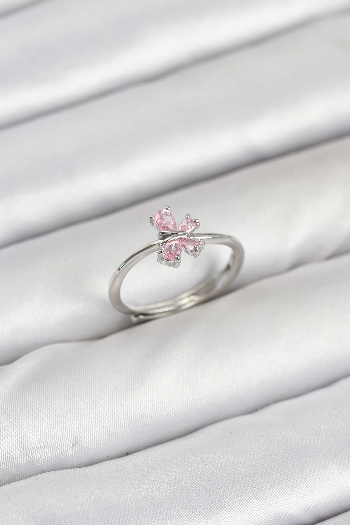 Pirinç Gümüş Renk Pembe Kelebek Kadın Yüzük