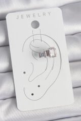 Pirinç Gümüş Renk Kare Zirkon Taşlı Kadın Kıkırdak Model Küpe