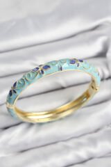 Mineli Pirinç Turkuaz Çiçek Motifli Gold Kadın Kelepçe