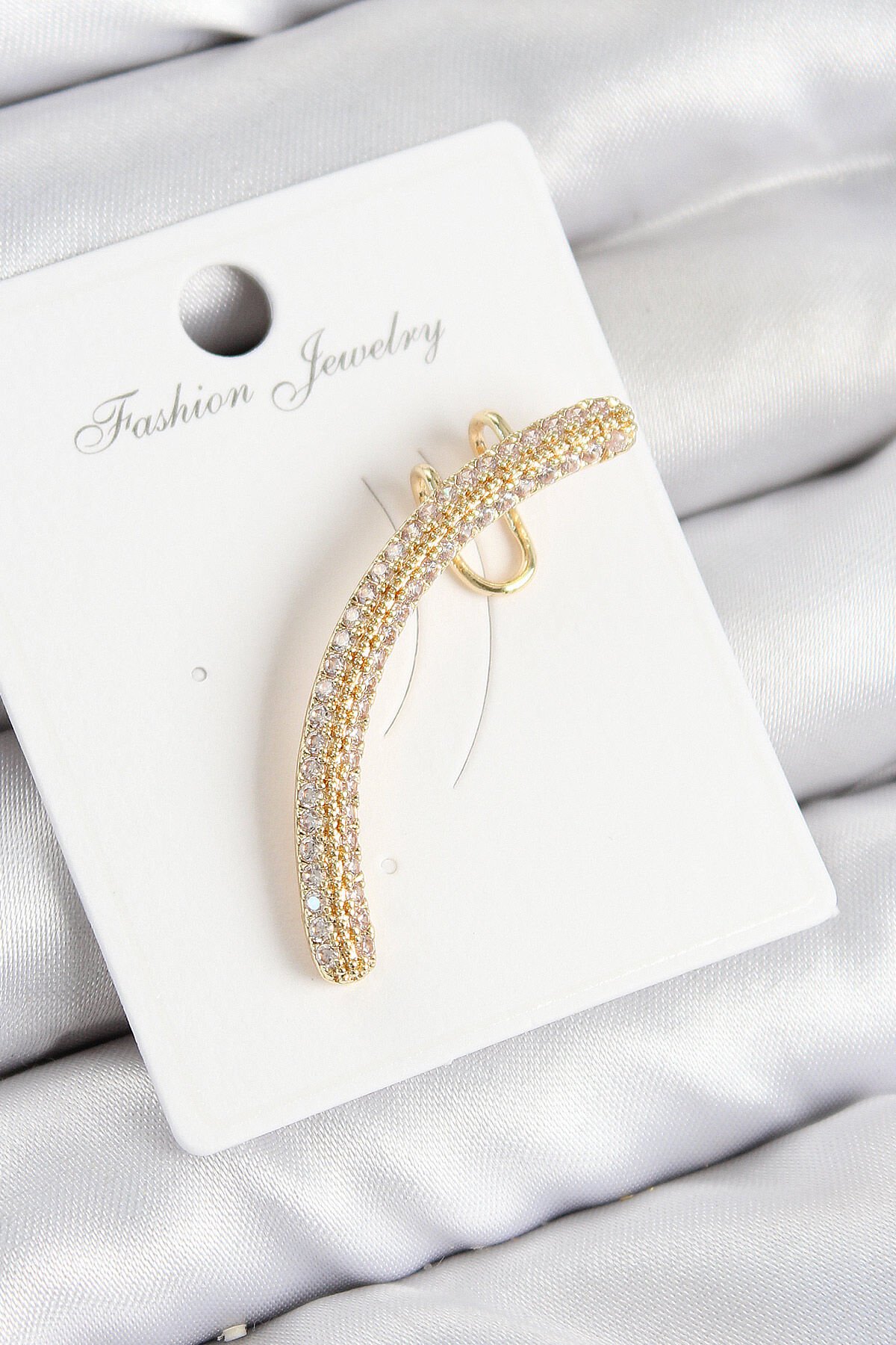 Pirinç Zirkon Taşlı Model Gold Renk Sağ Kıkırdak Küpe