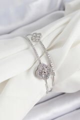 Pirinç Gümüş Renk Zirkon Taşlı Yonca Model 2'li Kadın Bileklik