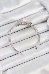 Pirinç Gümüş Renk Kalpli Zirkon Taşlı Kadın Bileklik