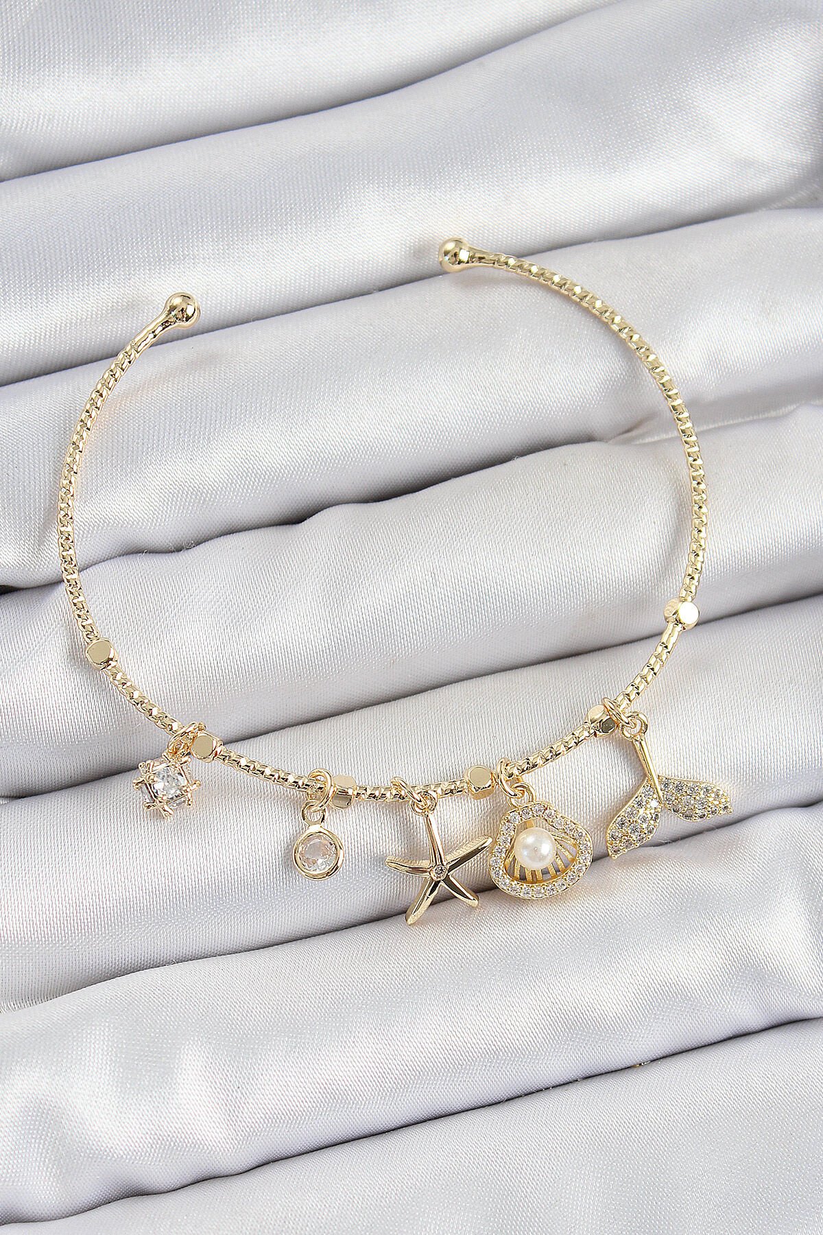 Pirinç Zirkon Taşlı İstiridye Ve Deniz Yıldızı Model Gold Renk Charm Bileklik