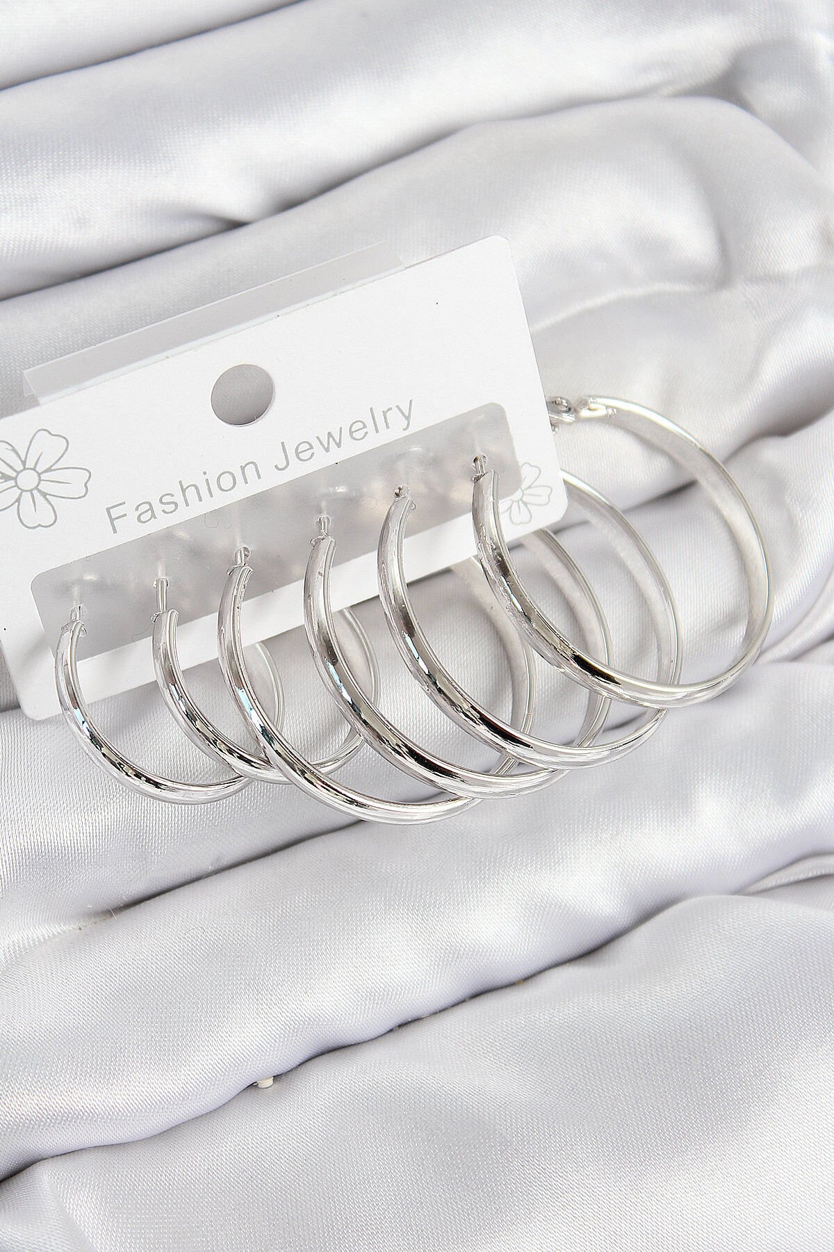 Pirinç Halka Model Gümüş Renk Kadın Set Küpe