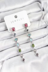 Pirinç Renkli Zirkon Taşlı Sallantılı Model Gümüş Renk Kadın Küpe