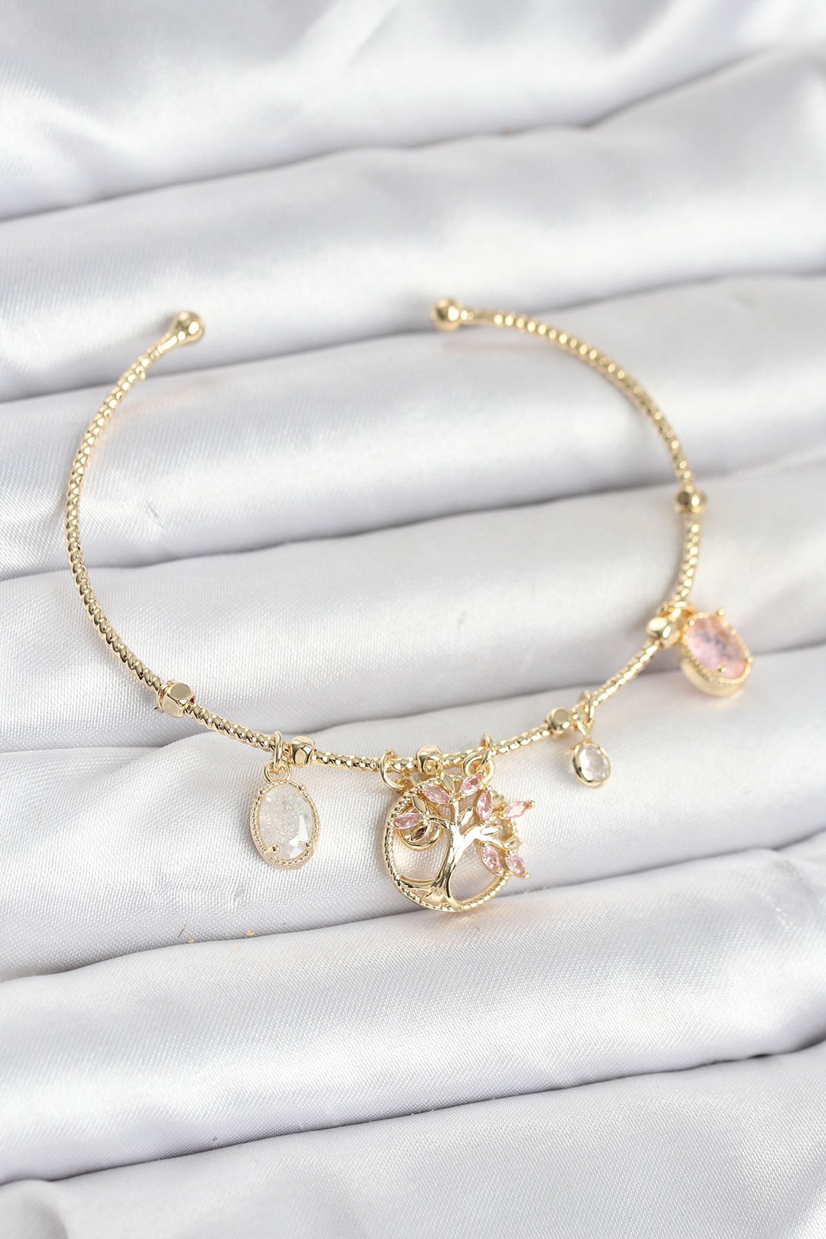 Hayat Ağacı Charmlı Gold Renk Pirinç Kadın Bileklik