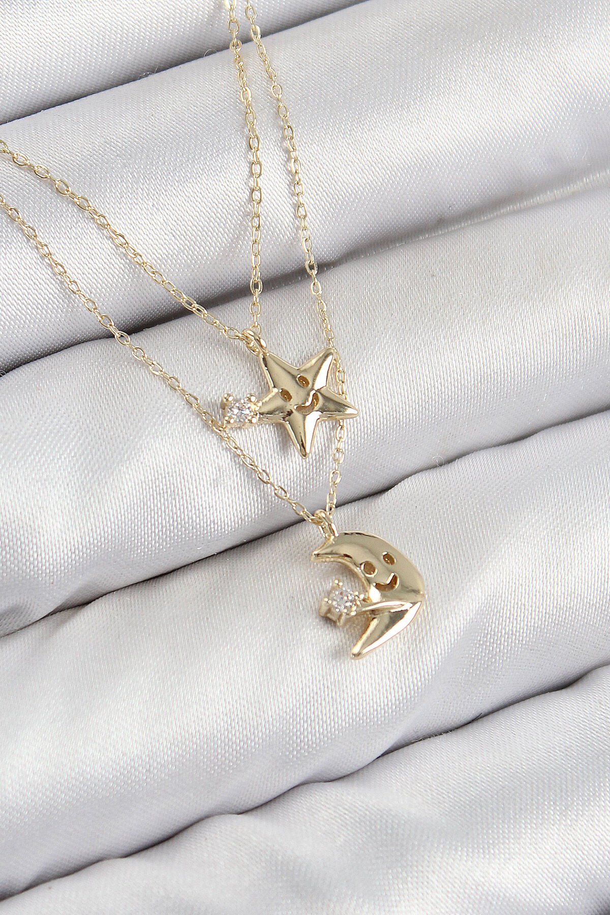 Pirinç Zirkon Taşlı Yıldız Ve Ay Model Gold Renk Kadın Kolye