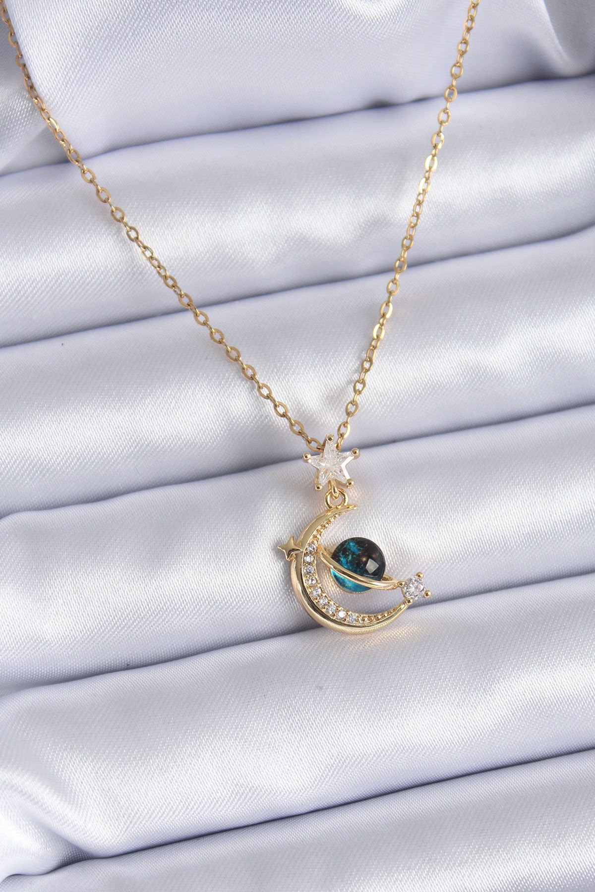 316L Çelik Gold Renk Zirkon Taşlı Hilal Model Kadın Kolye