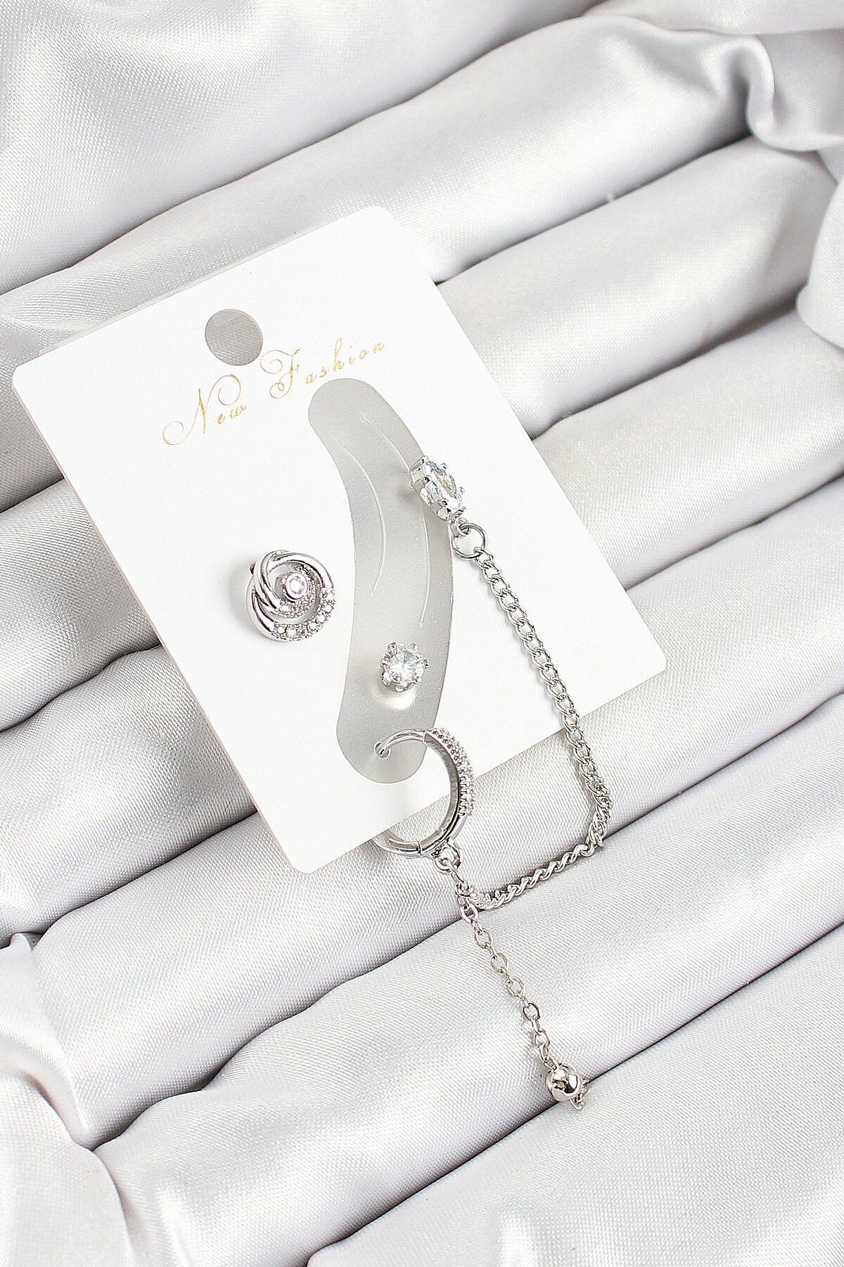 Pirinç Halka Figürlü Zirkon Taşlı Gümüş Renk 3'lü Kıkırdak Kadın Küpe Set