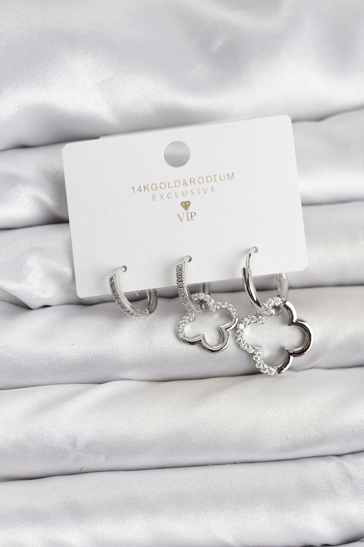 Yonca Model Gümüş Renk Pirinç 3'lü Kadın Küpe Seti