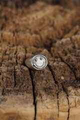 Otantik Emoji Tasarımlı Ayarlamalı Kadın Yüzük