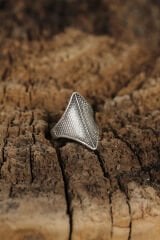 Otantik Tasarımlı Ayarlamalı Kadın Yüzük