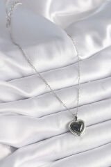 316L Çelik Gümüş Renk Yeşil Mineli Kalp Model Kadın Kolye